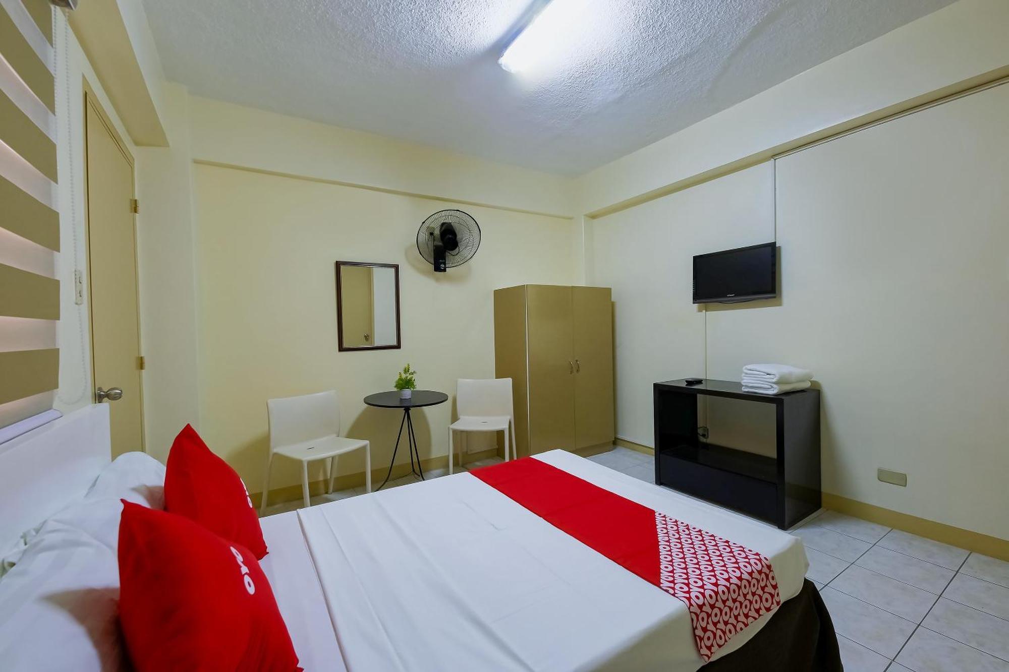 Oyo 840 Orangenest Apartelle Манила Экстерьер фото