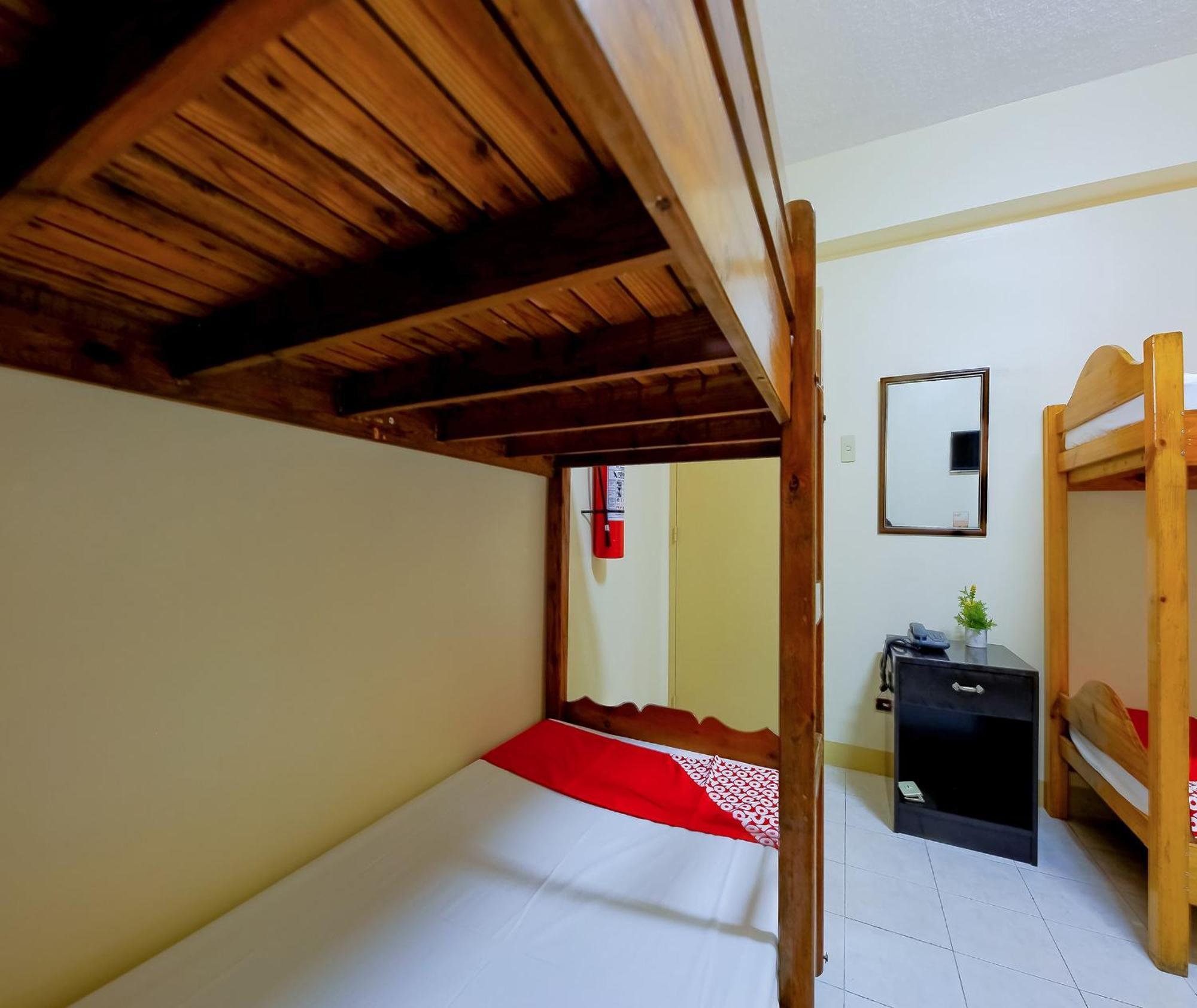 Oyo 840 Orangenest Apartelle Манила Экстерьер фото