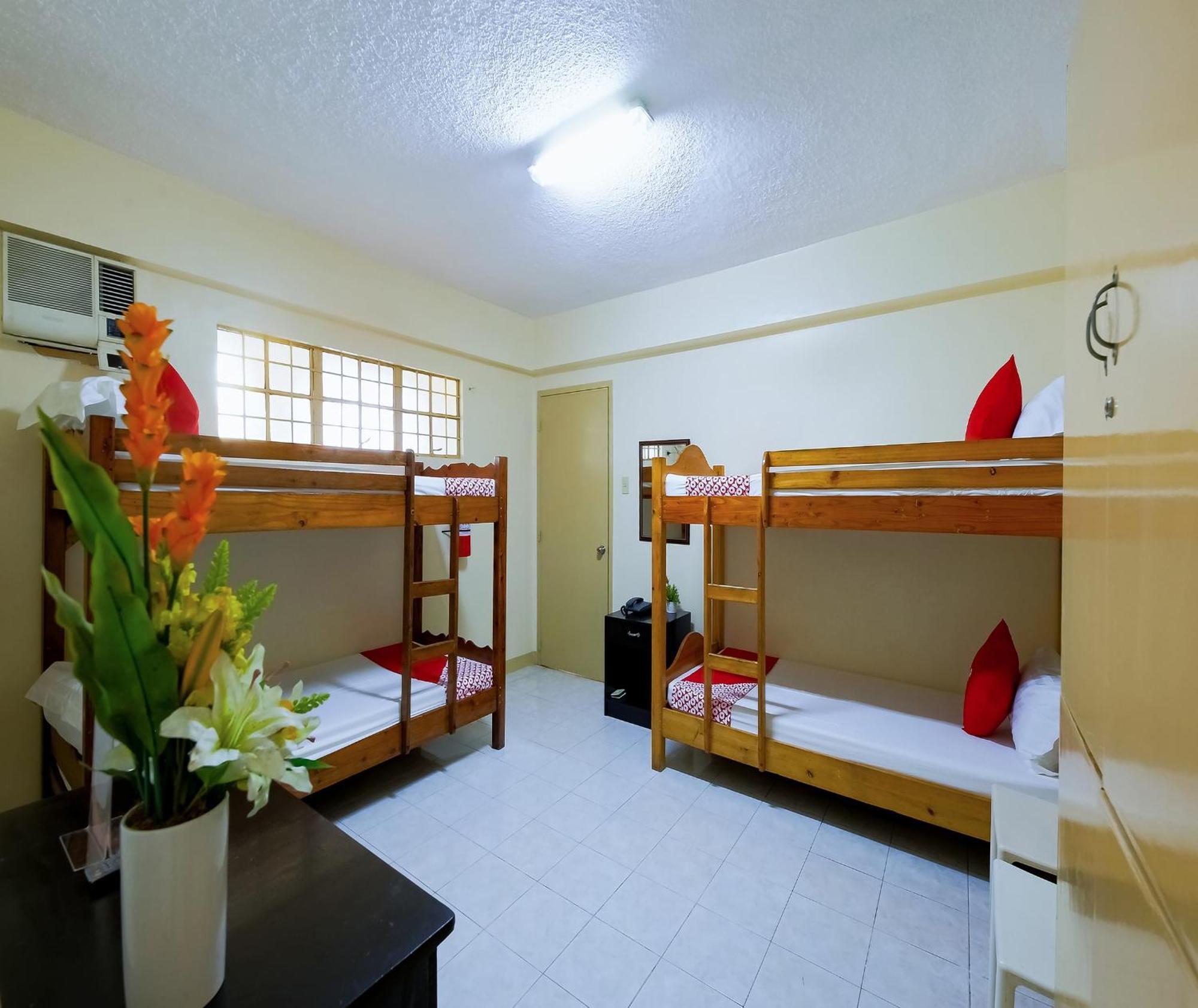 Oyo 840 Orangenest Apartelle Манила Экстерьер фото
