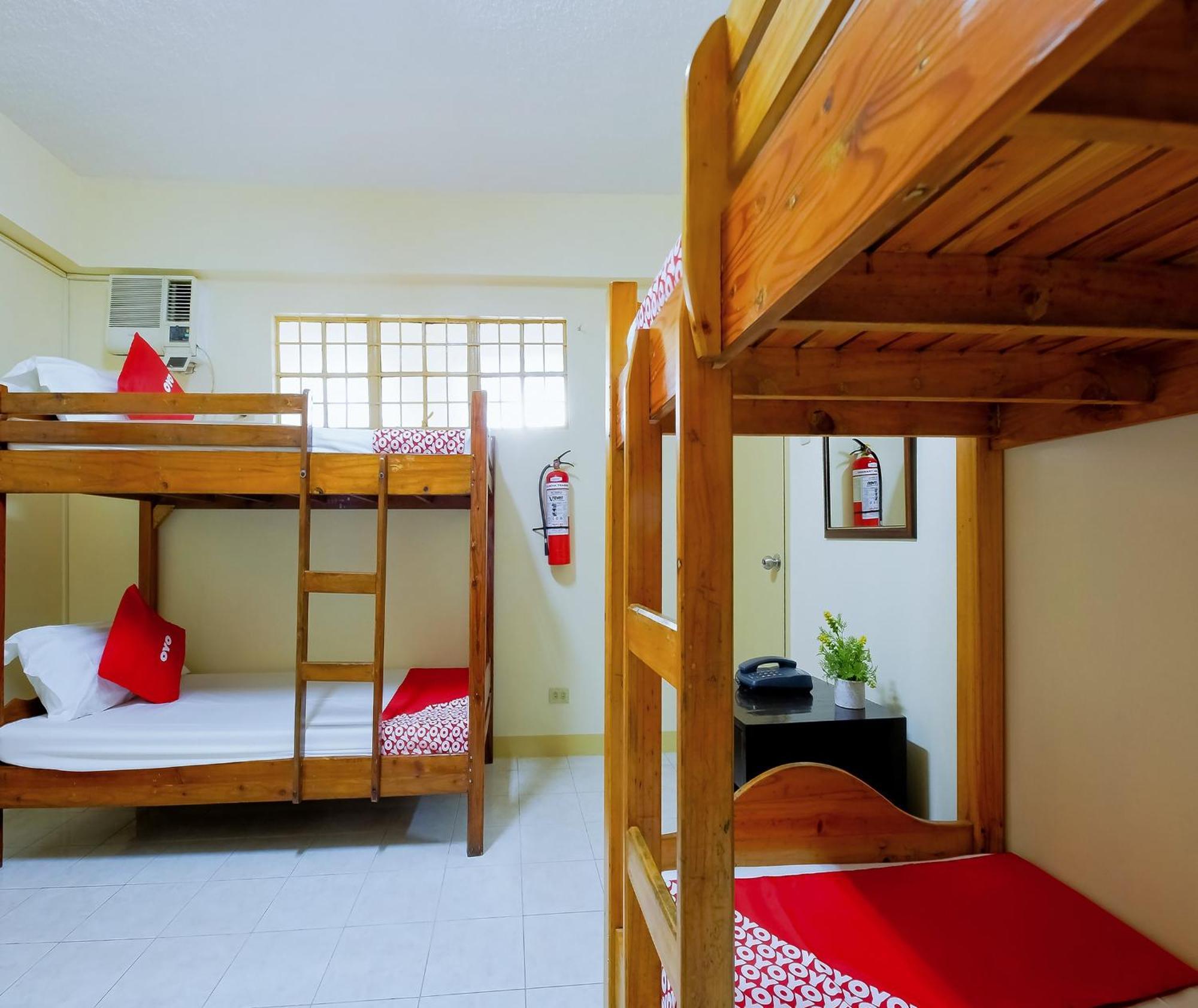 Oyo 840 Orangenest Apartelle Манила Экстерьер фото
