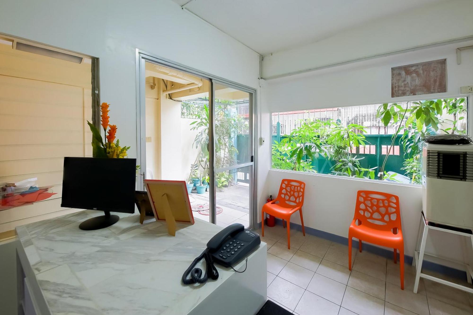 Oyo 840 Orangenest Apartelle Манила Экстерьер фото