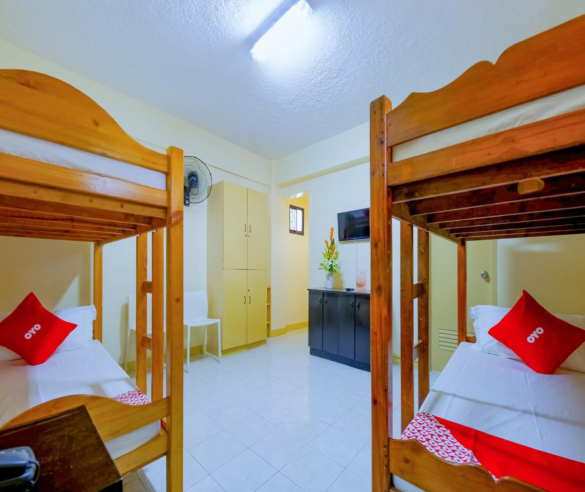 Oyo 840 Orangenest Apartelle Манила Экстерьер фото