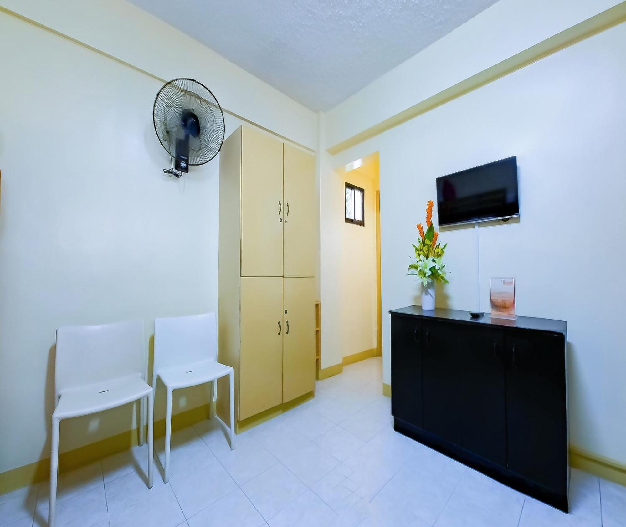 Oyo 840 Orangenest Apartelle Манила Экстерьер фото