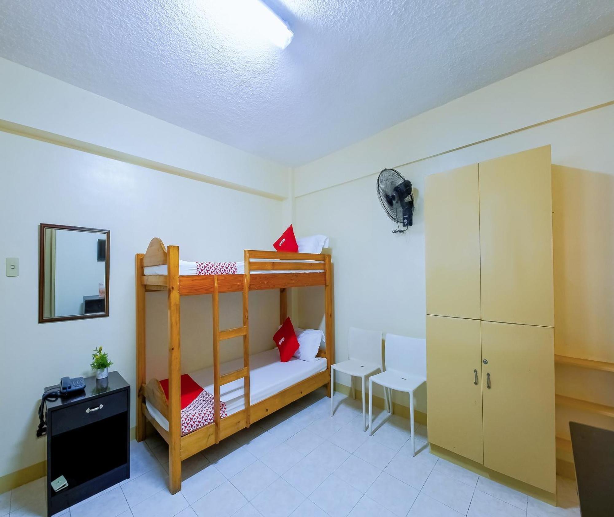 Oyo 840 Orangenest Apartelle Манила Экстерьер фото