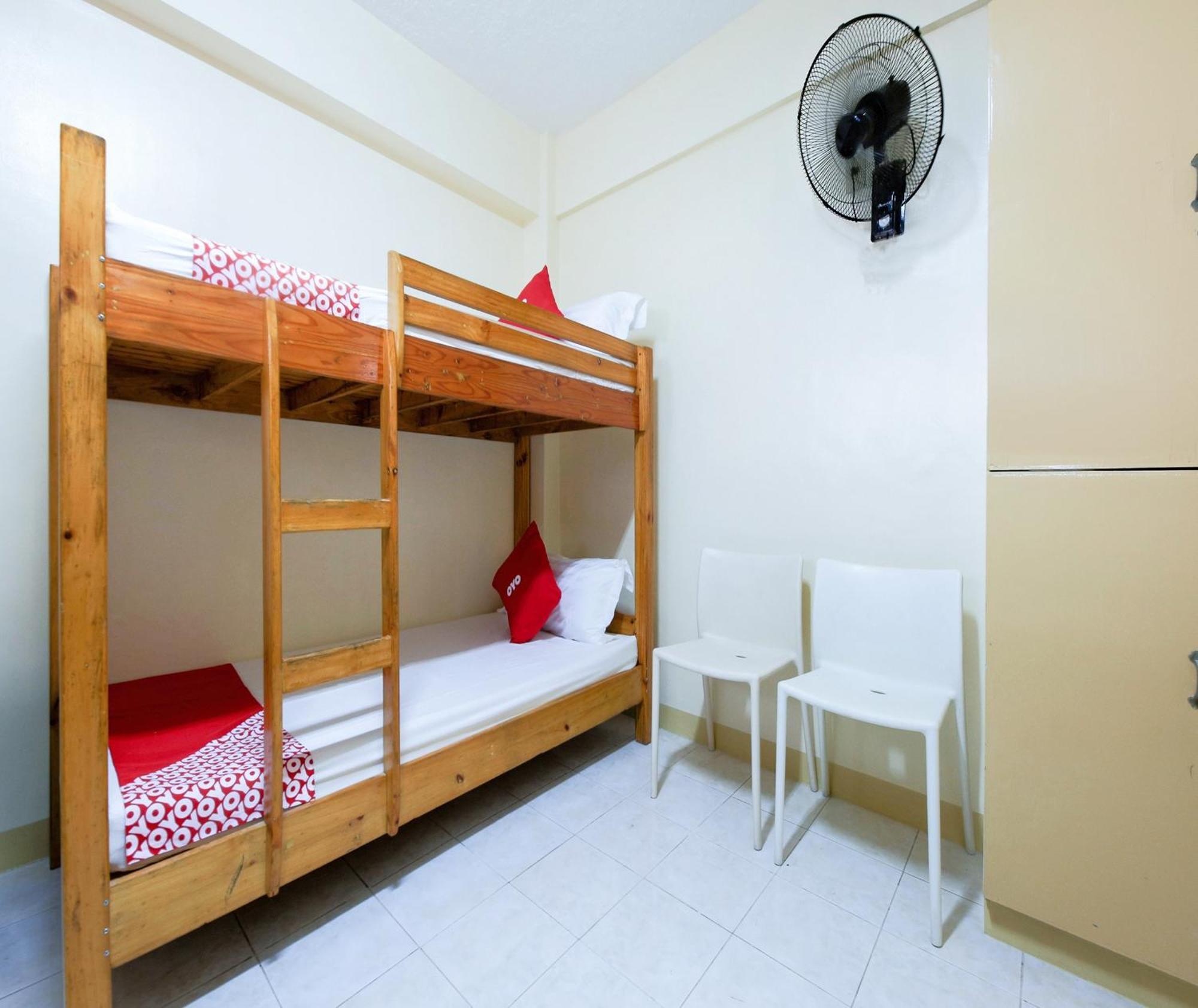 Oyo 840 Orangenest Apartelle Манила Экстерьер фото